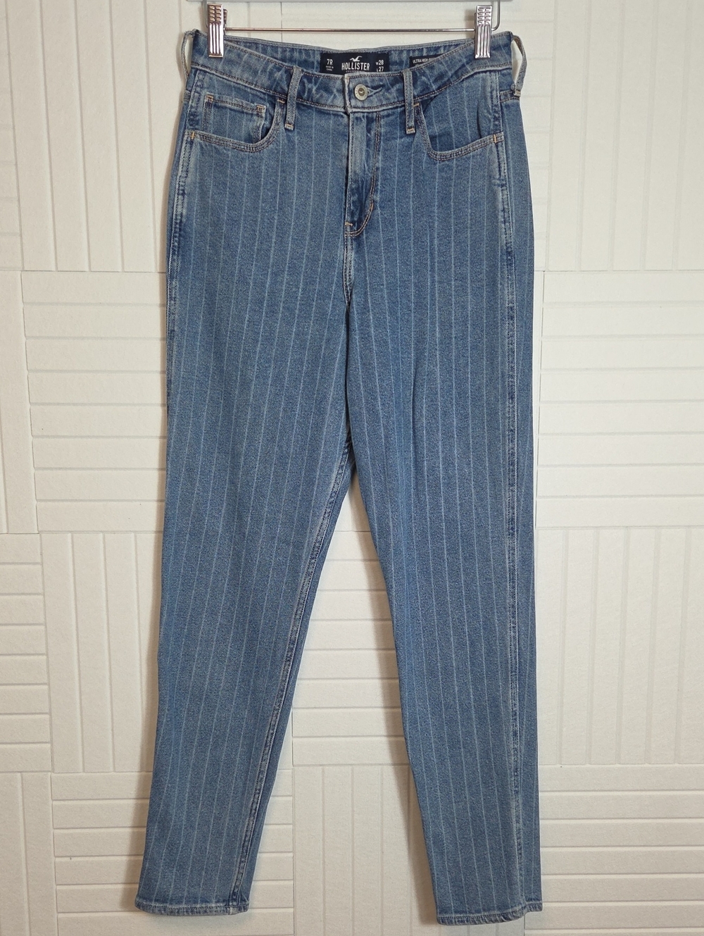 Hollister Striped Ultra High Rise Mom Jeans Size 28